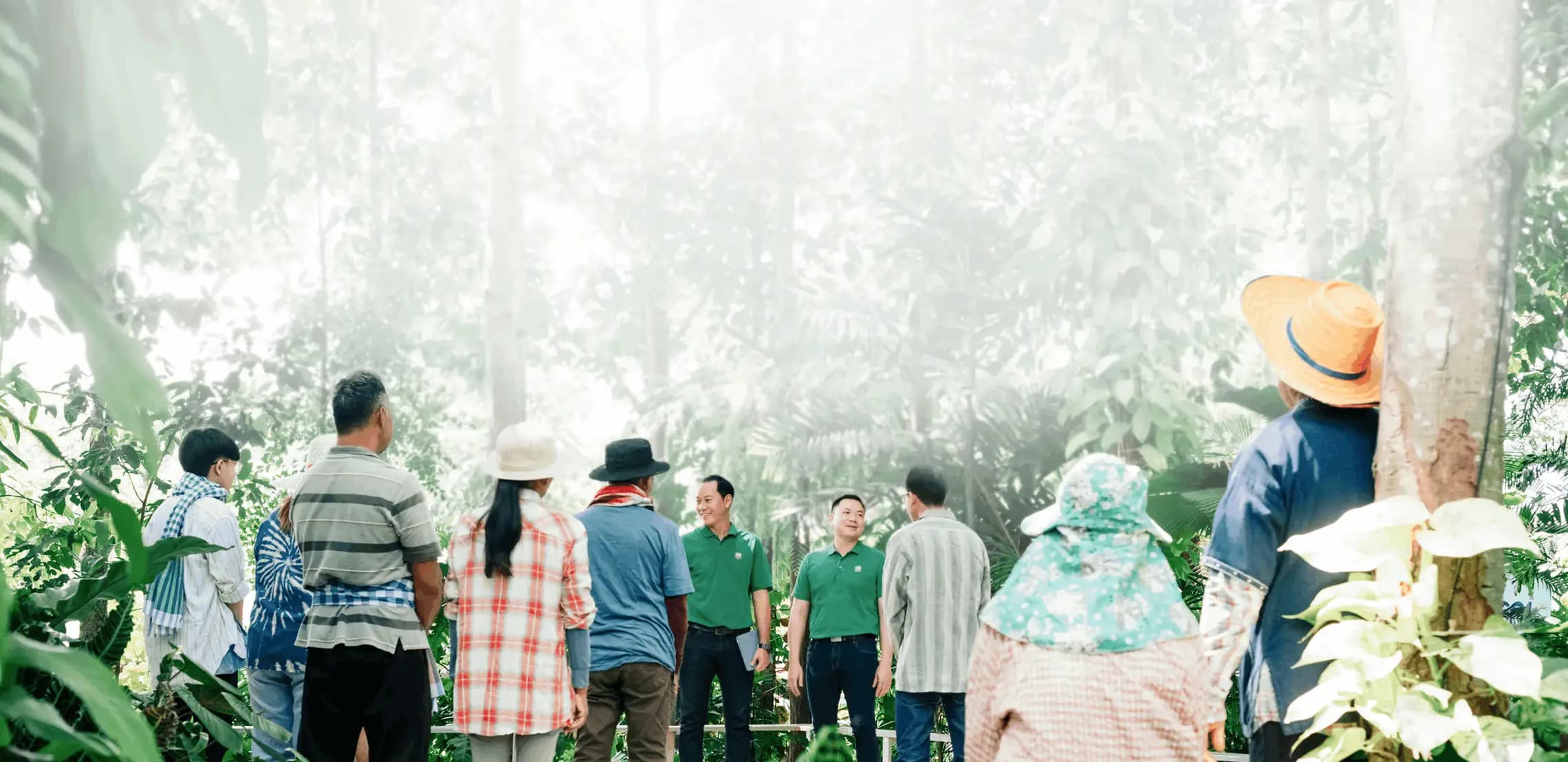 สร้างอาชีพและรายได้ที่มั่นคง <br/>เพื่อเสริมความแข็งแกร่งให้กับ <br/>เศรษฐกิจชุมชนอย่างยั่งยืน