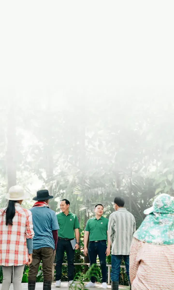 สร้างอาชีพและรายได้ที่มั่นคง <br/>เพื่อเสริมความแข็งแกร่งให้กับ <br/>เศรษฐกิจชุมชนอย่างยั่งยืน